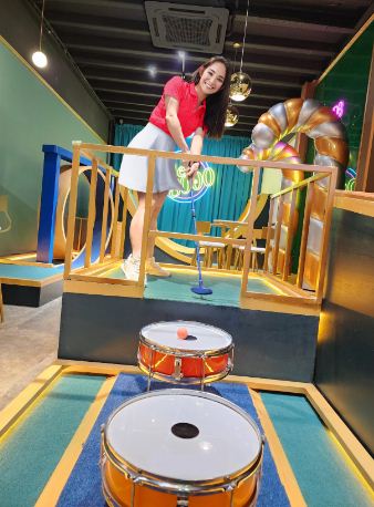 D'8 - Mini Golf Cafe
