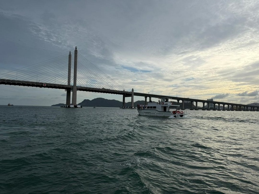 Chorus Leisure Cruise