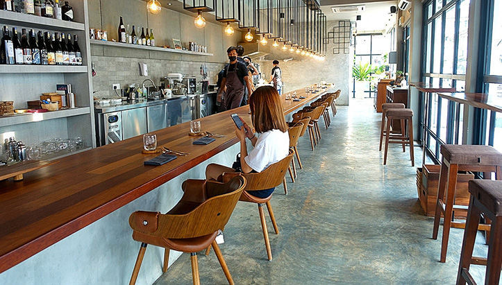 Communal Table by gēn 根