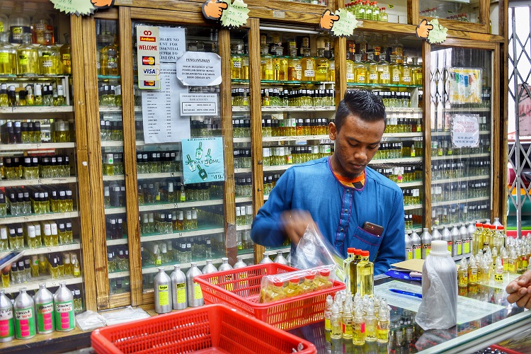 Perfumer - Badjenid & Sons