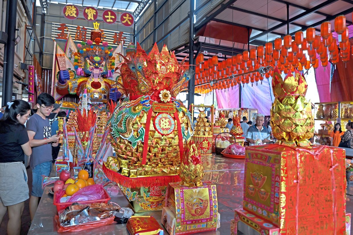 Hungry Ghost Festival / Phor Thor Festival