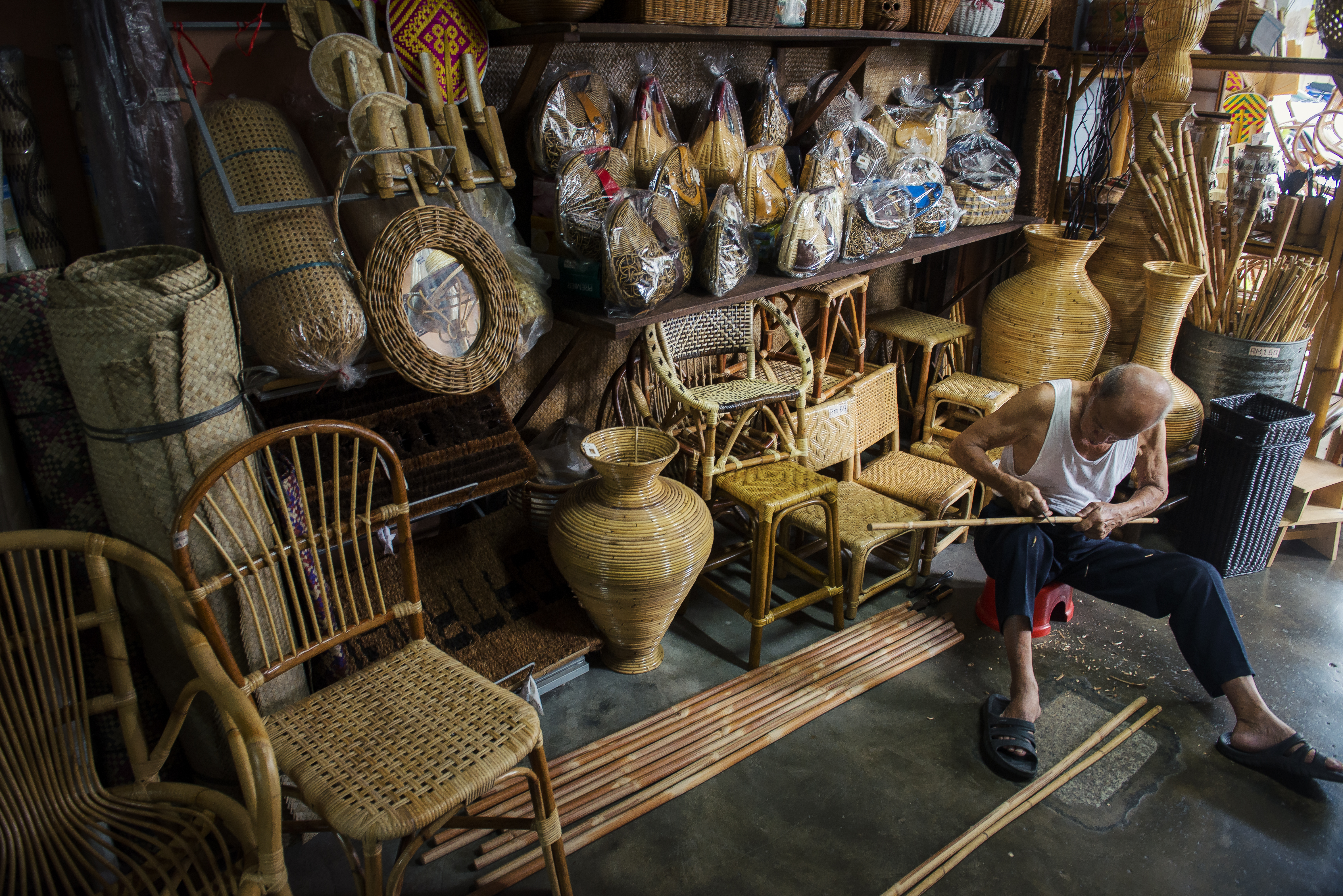 TRADITIONAL & MODERN ARTISANS